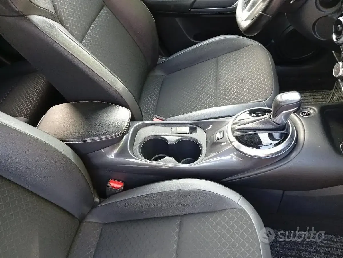 Usata Nissan Juke N-Connecta 114 CV (83 kW) 2023 Nero SUV