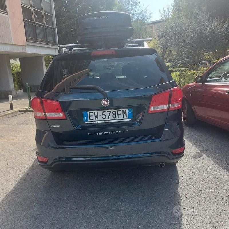 Usata Fiat Freemont 170 CV (125 kW) 2014 Blu SUV