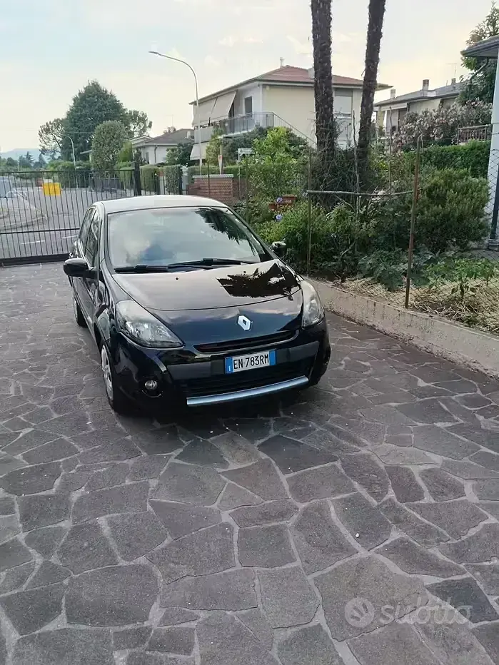 Usata Renault Clio IV Dynamique 75 CV (55 kW) 2012 Nero Berlina