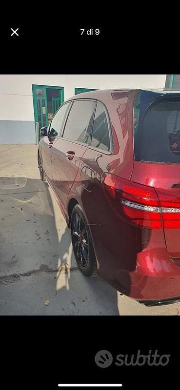 Usata Mercedes B180 2012 Rosso Utilitaria