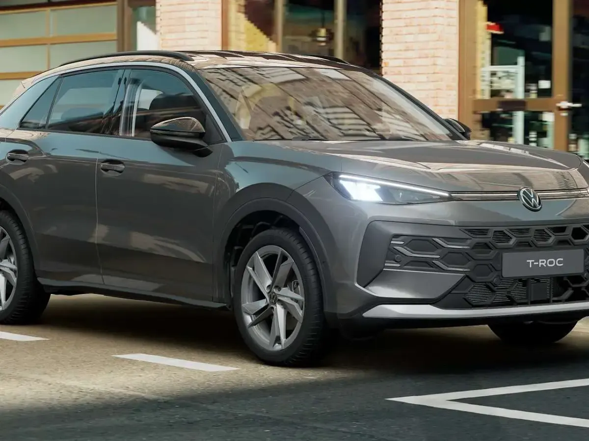 Nuova VW T-Roc Life 116 CV (85 kW) 2026 Wolf grey metallizzato nero SUV