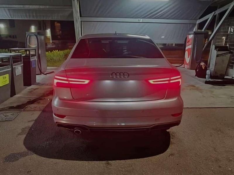 Usata Audi A3 S-Line 116 CV (85 kW) 2018 Grigio Berlina
