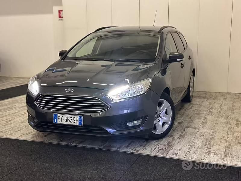 Usata Ford Focus 120 CV (88 kW) 2015 Grigio Station wagon
