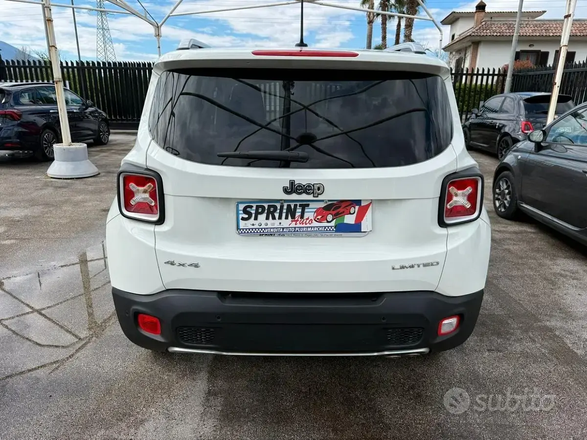 Usata Jeep Renegade Limited 140 CV (102 kW) 2016 Bianco SUV