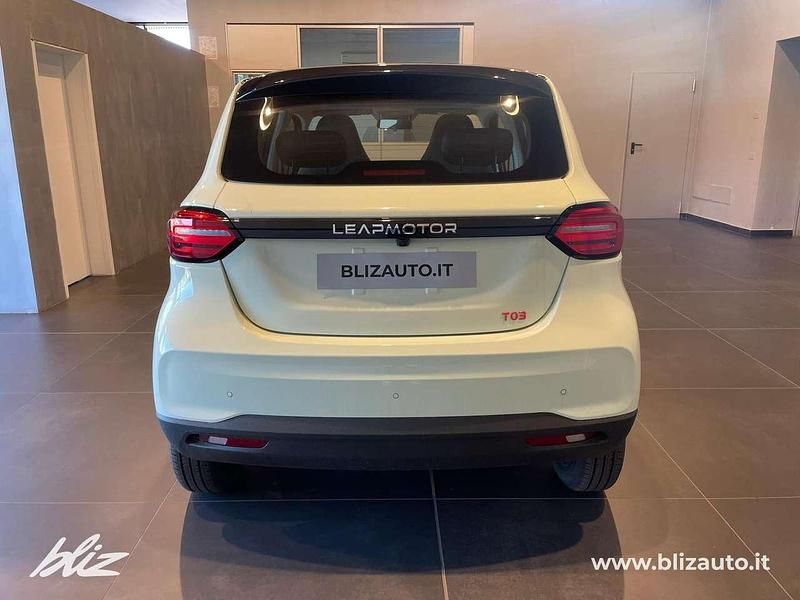Nuova Leapmotor T03 38 kW (52 CV) 2026 Light green Utilitaria
