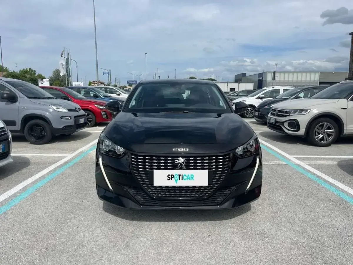 Usata Peugeot 208 75 CV (55 kW) 2023 Nero met. Utilitaria