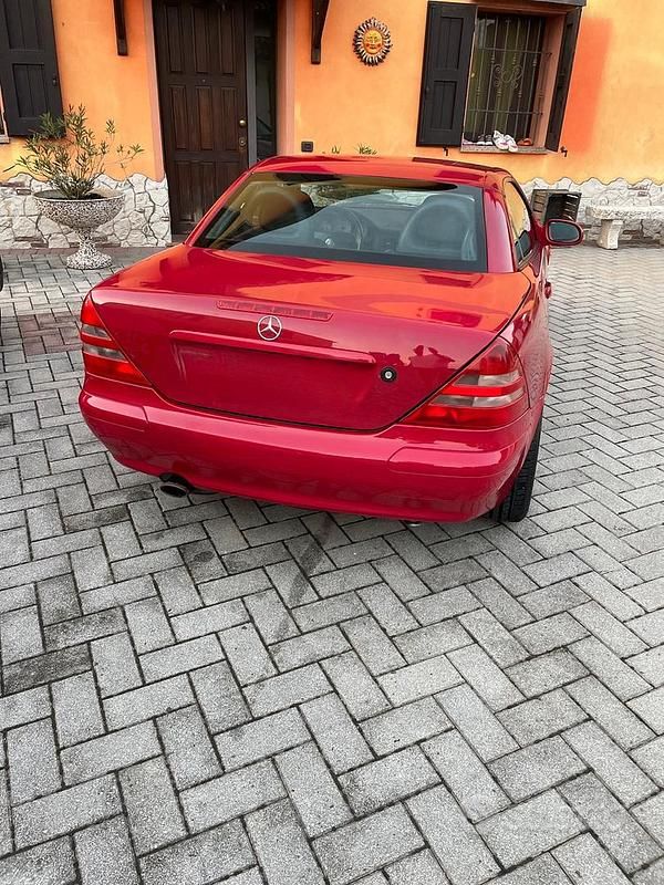 Usata Mercedes SLK200 136 CV (100 kW) 1997 Rosso Cabrio