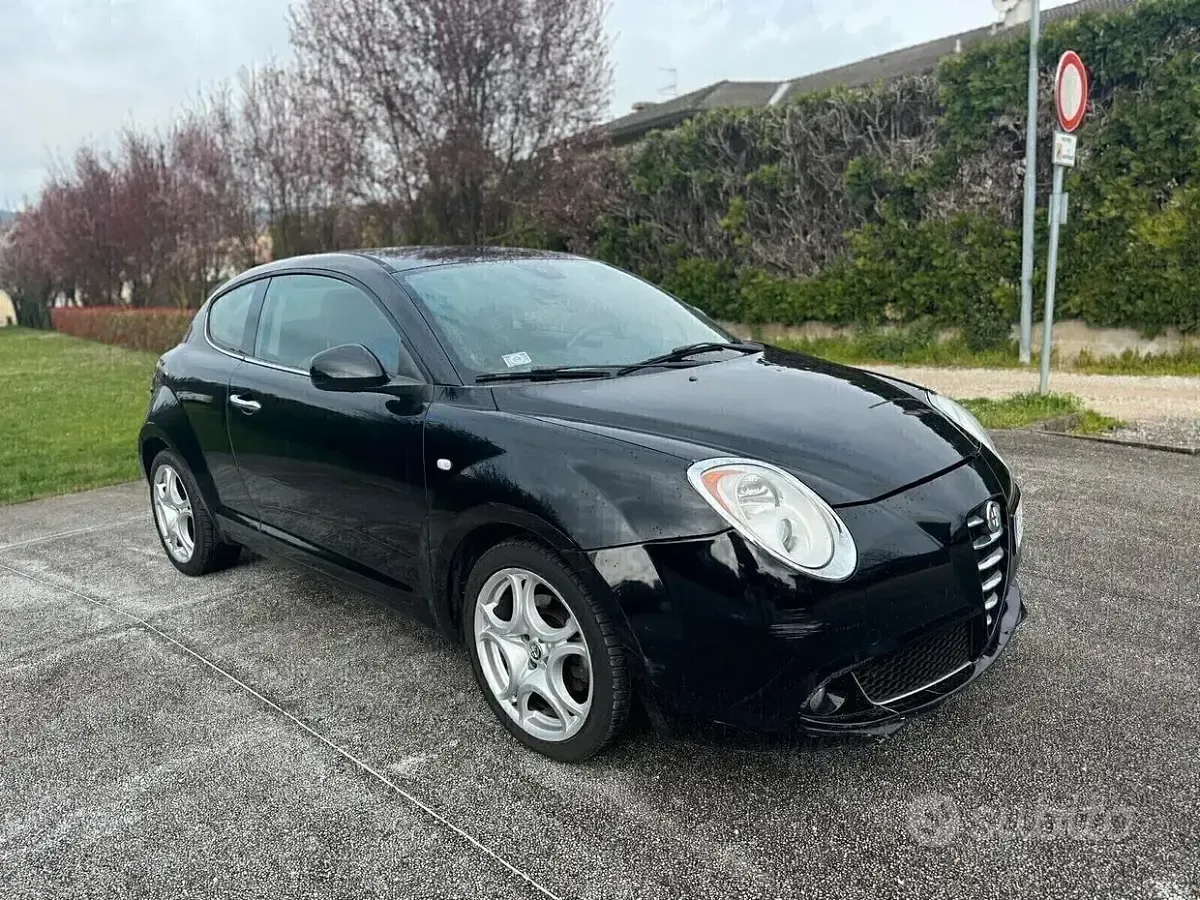 Usata Alfa Romeo MiTo Distinctive 120 CV (88 kW) 2009 Nero Utilitaria