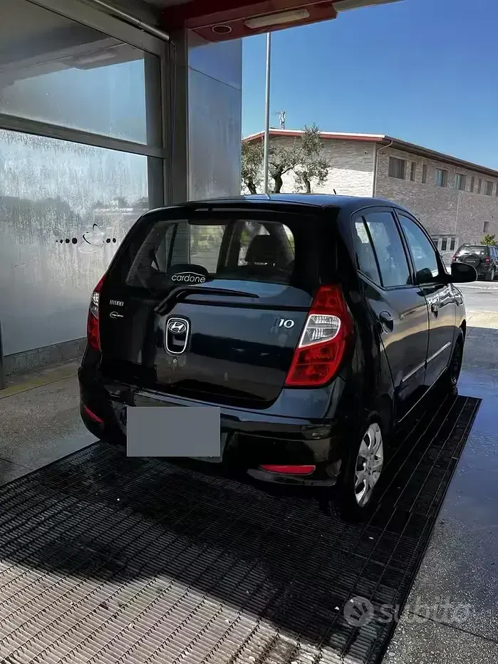 Usata Hyundai i10 69 CV (50 kW) 2011 Nero Utilitaria