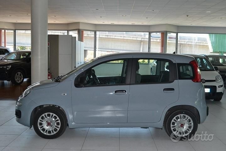 Usata Fiat Panda 70 CV (51 kW) 2022 Grigio Utilitaria
