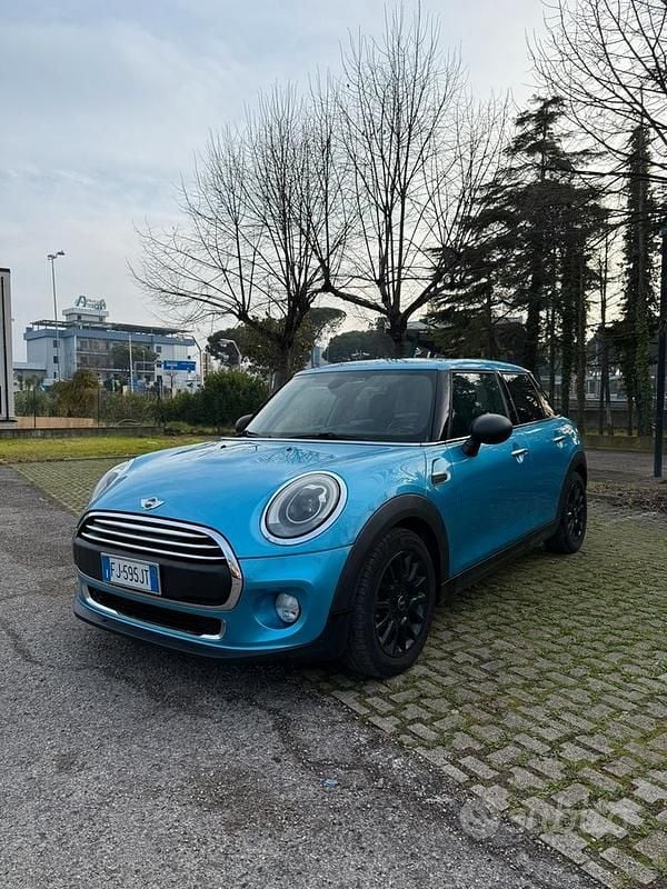 Usata Mini One D Business 95 CV (69 kW) 2017 Blu Utilitaria