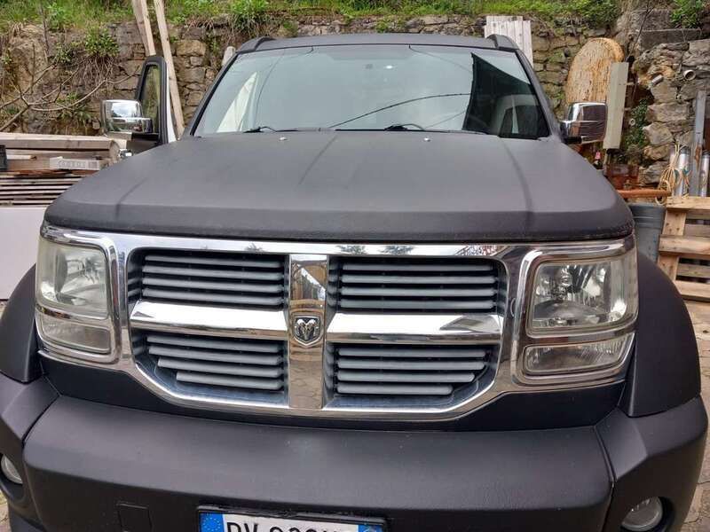 Nero Usata 2009 Dodge Nitro SE SUV | 8000 € (Molto cara) - Immagine 1/4