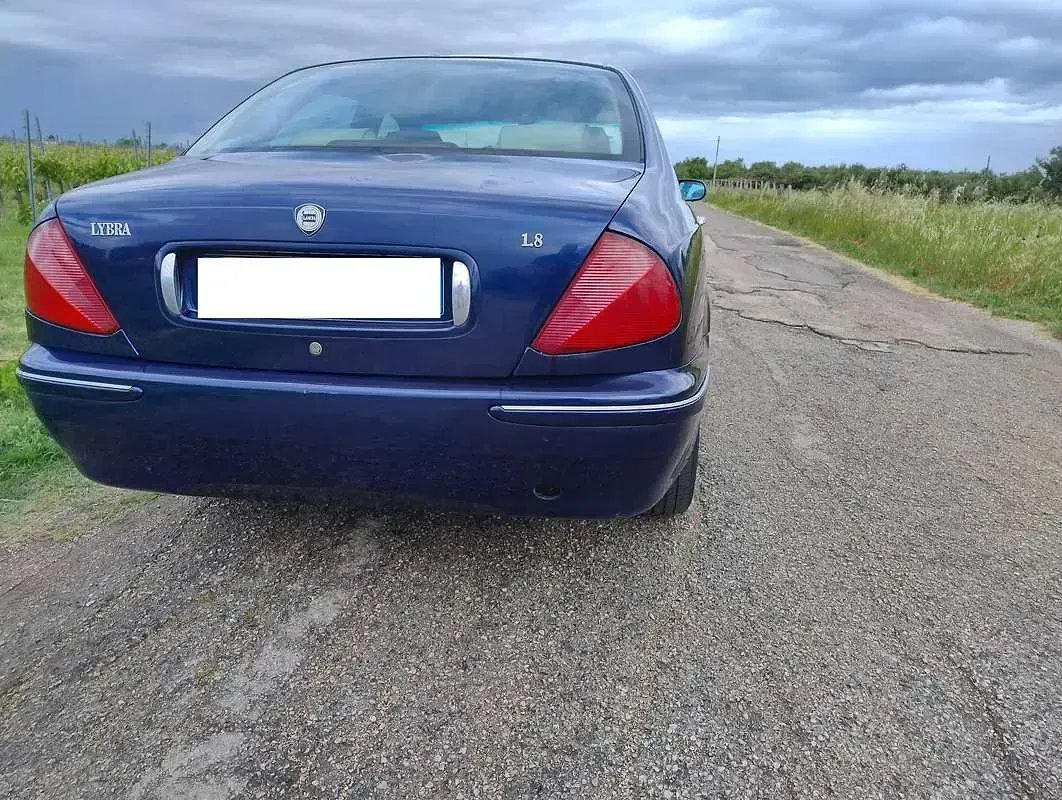 Usata Lancia Lybra 131 CV (96 kW) 2000 Berlina