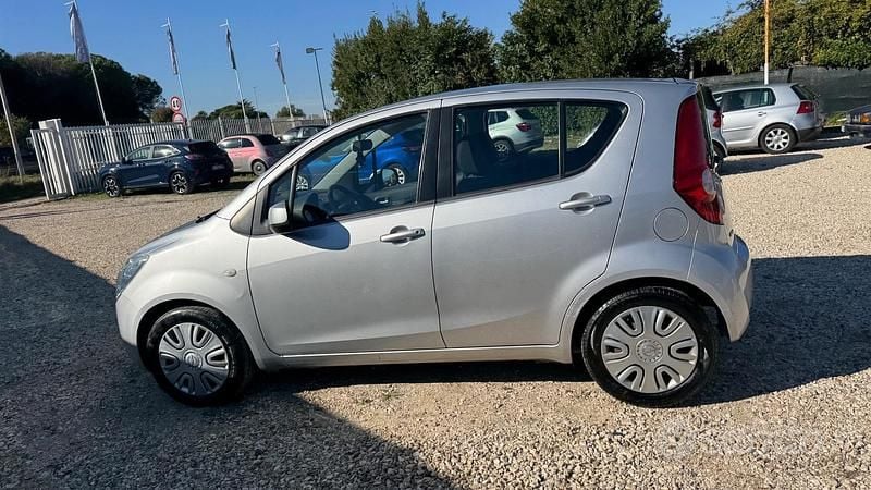 Usata Opel Agila Enjoy 94 CV (69 kW) 2011 Argento Utilitaria