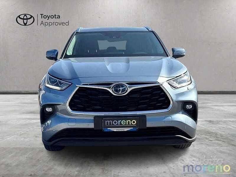 Usata Toyota Highlander Lounge 247 CV (181 kW) 2022 Grigio SUV
