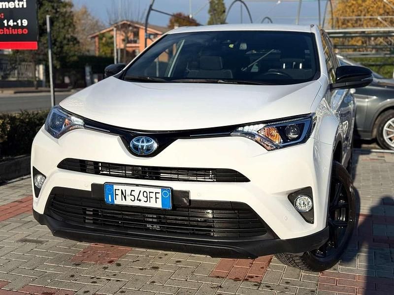 Bianco Usata 2018 Toyota RAV4 Hybrid Lounge SUV | 15.990 € (Buon prezzo) - Immagine 1/4