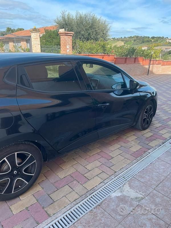 Usata Renault Clio IV 75 CV (55 kW) 2016 Nero Berlina