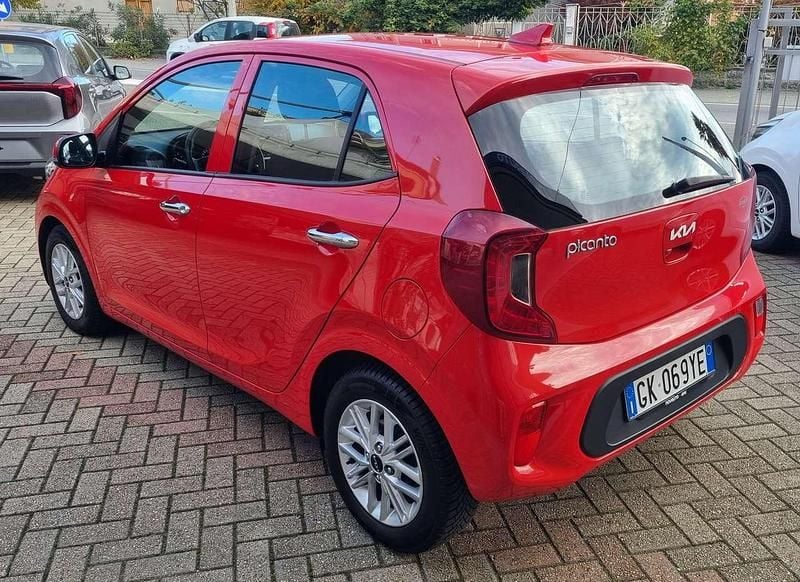 Usata Kia Picanto Style 65 CV (47 kW) 2022 Rosso Utilitaria