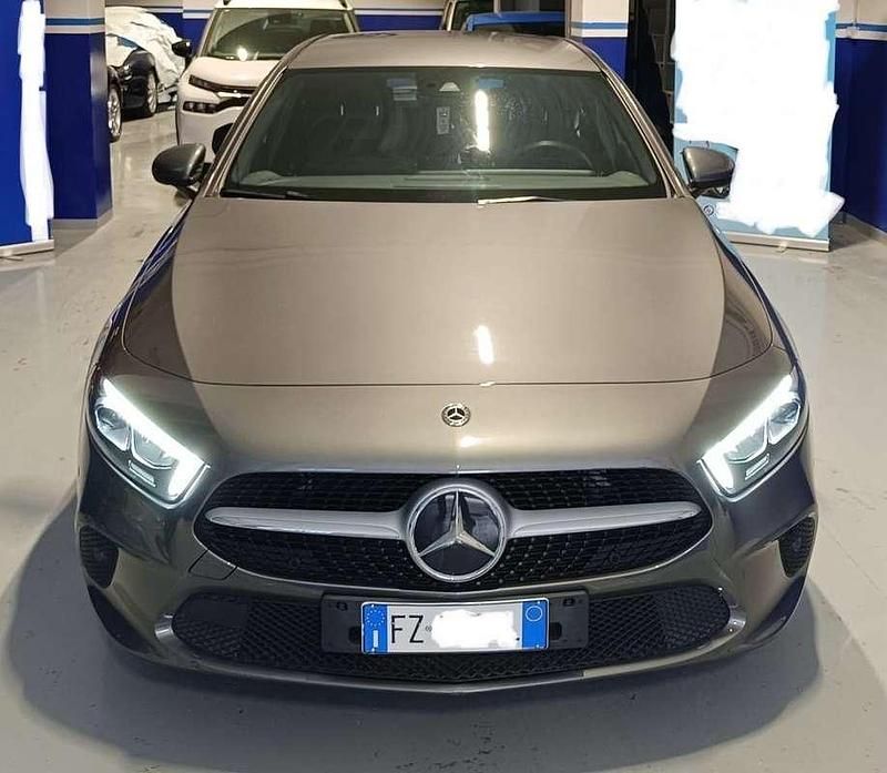 Usata Mercedes A180 Business 116 CV (85 kW) 2019 Berlina