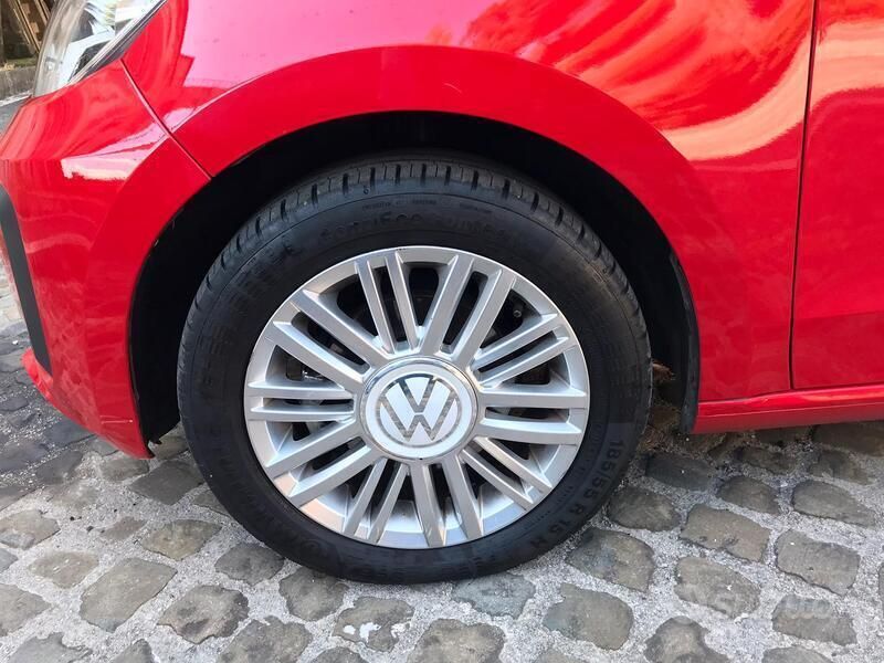 Usata VW up! move up! 68 CV (50 kW) 2020 Rosso Utilitaria