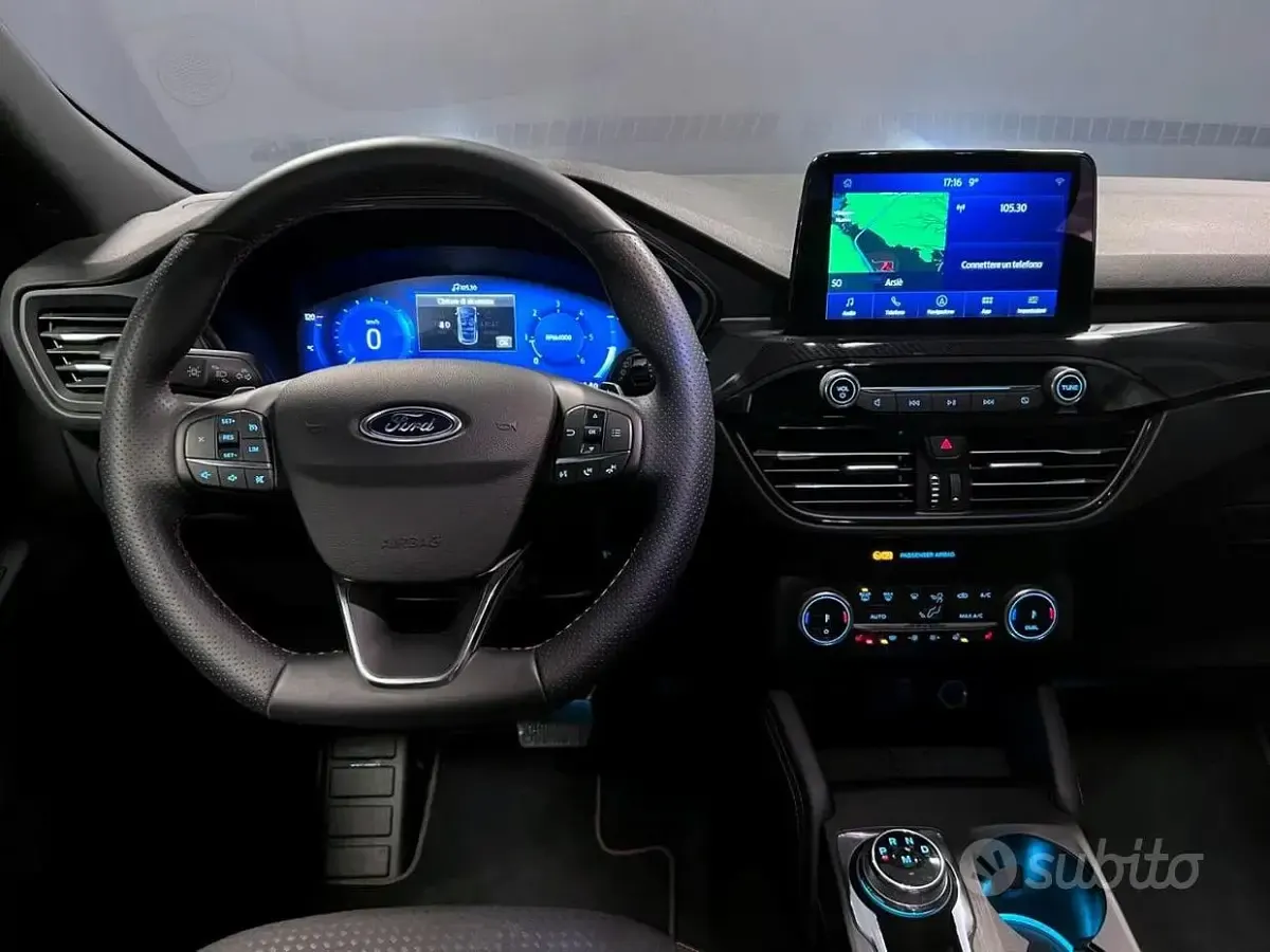 Usata Ford Kuga ST-Line 120 CV (88 kW) 2024 Grigio SUV