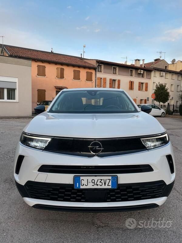 Usata Opel Mokka 110 CV (80 kW) 2022 Bianco SUV