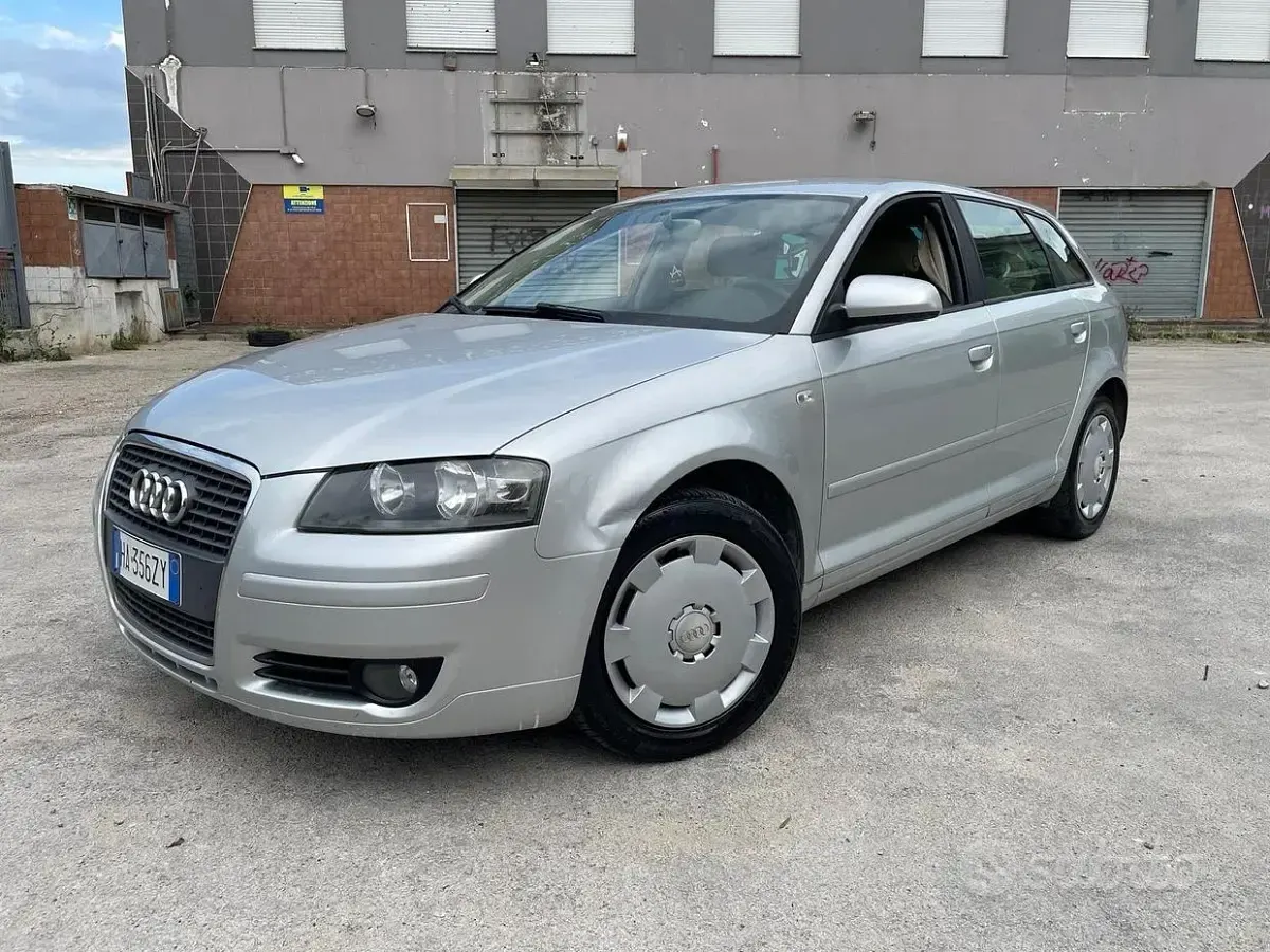Usata Audi A3 Ambition 105 CV (77 kW) 2007 Grigio Utilitaria