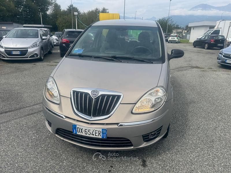 Usata Lancia Musa 77 CV (56 kW) 2009 Monovolume