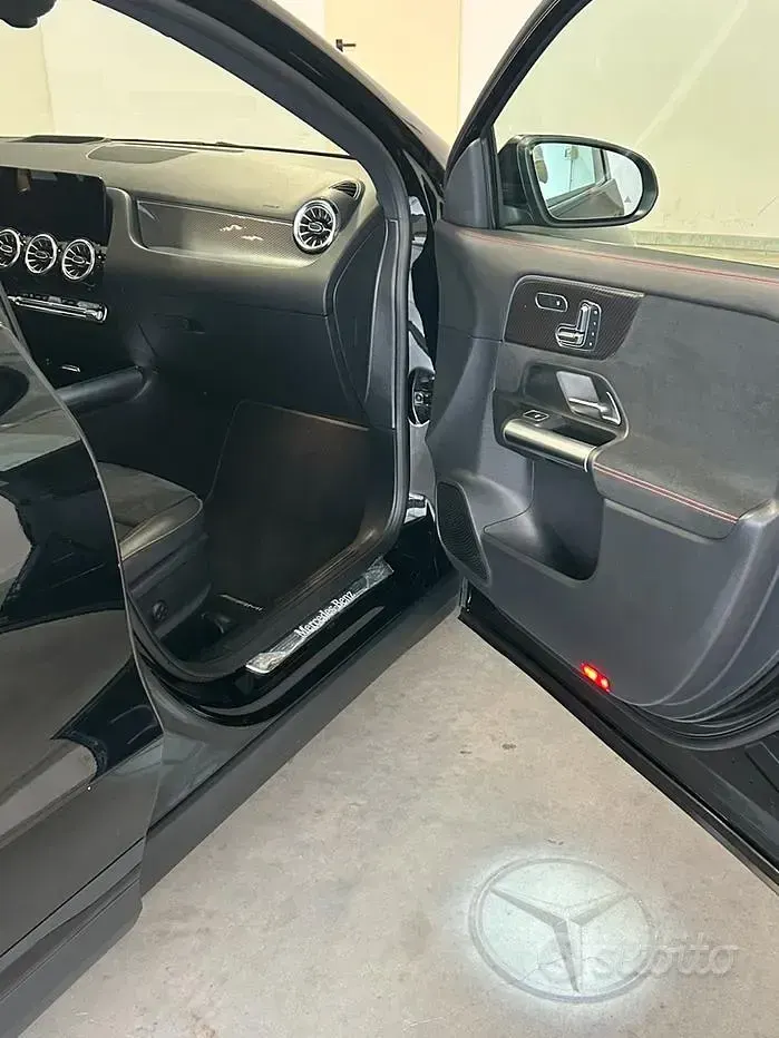 Usata Mercedes GLA200 Premium Plus 156 CV (114 kW) 2024 Nero SUV