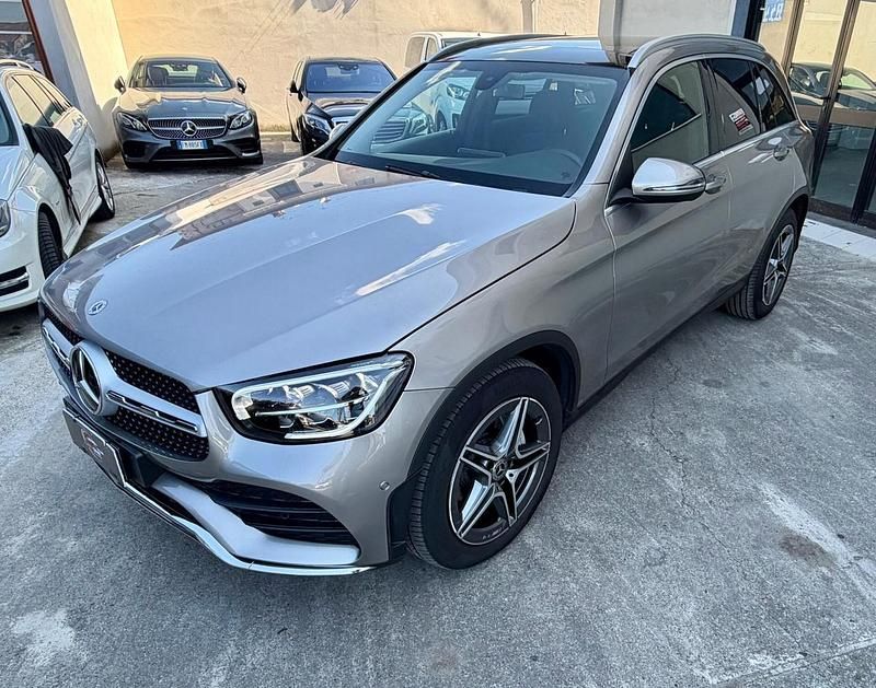 Usata Mercedes GLC220 Premium Plus 194 CV (142 kW) 2022 Oro SUV