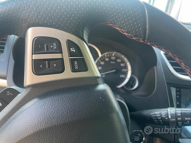 Usata Suzuki Swift 136 CV (100 kW) 2015 Bianco Utilitaria