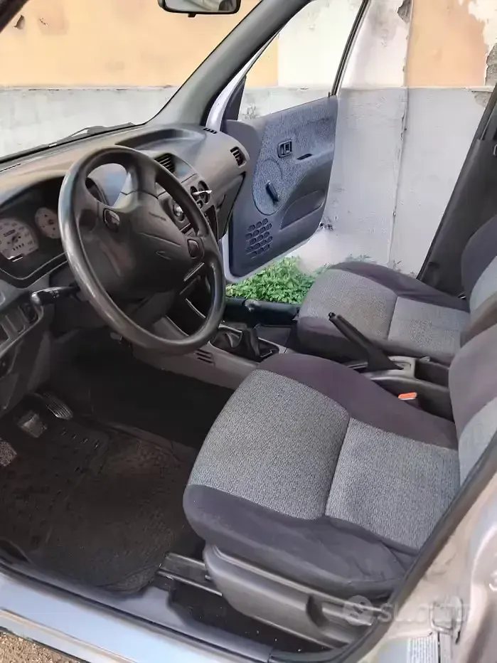 Usata Daihatsu Terios 86 CV (63 kW) 2002 Grigio SUV