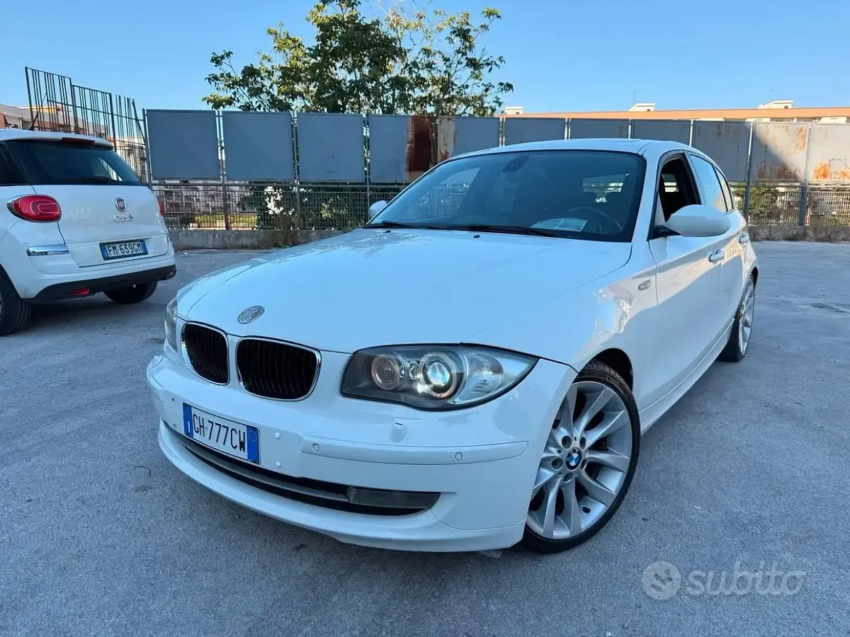 Usata BMW 118 143 CV (105 kW) 2010 Utilitaria