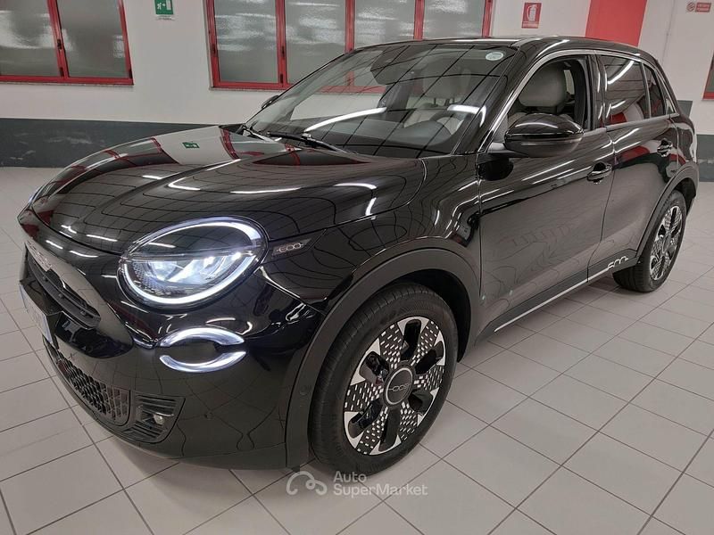 Usata Fiat 600 La Prima 101 CV (74 kW) 2025 Nero SUV