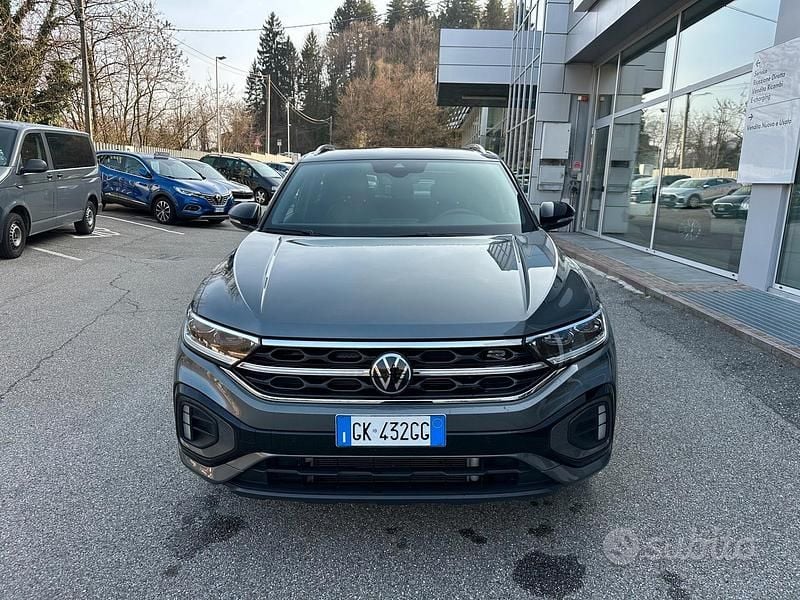 Usata VW T-Roc R-line 150 CV (110 kW) 2023 Grigio SUV
