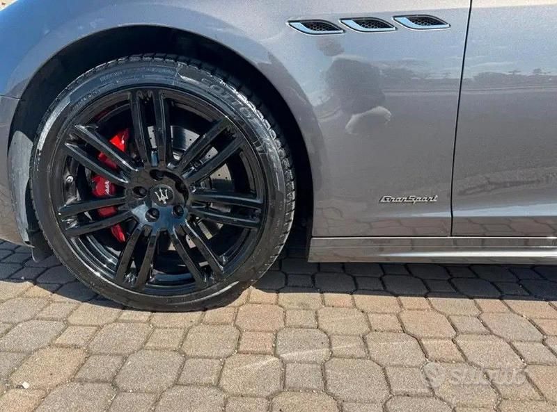 Usata Maserati Ghibli GranLusso 275 CV (202 kW) 2021 Grigio Berlina