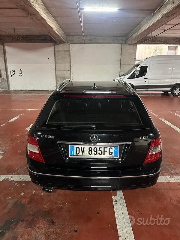 Usata Mercedes C220 170 CV (125 kW) 2009 Nero Station wagon
