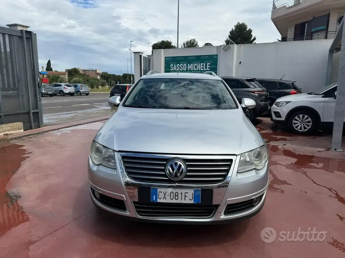 Usata VW Passat Highline 140 CV (102 kW) 2005 Grigio Station wagon