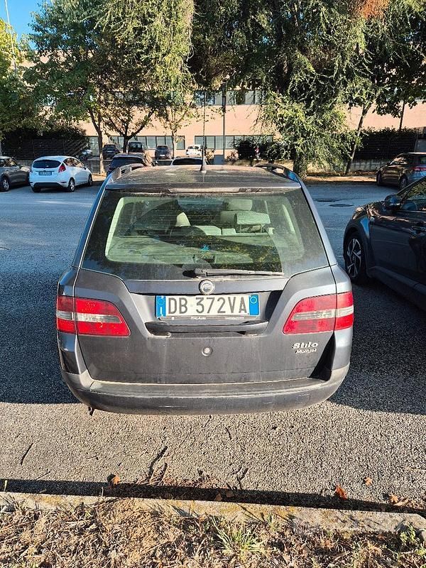 Usata Fiat Stilo 116 CV (85 kW) 2006 Grigio Station wagon