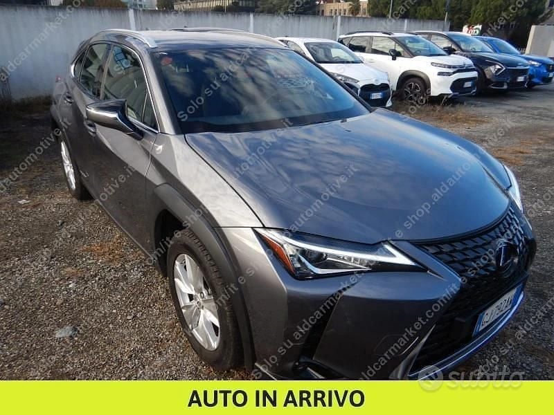 Usata Lexus UX 250h Business Edition 184 CV (135 kW) 2022 Grigio SUV