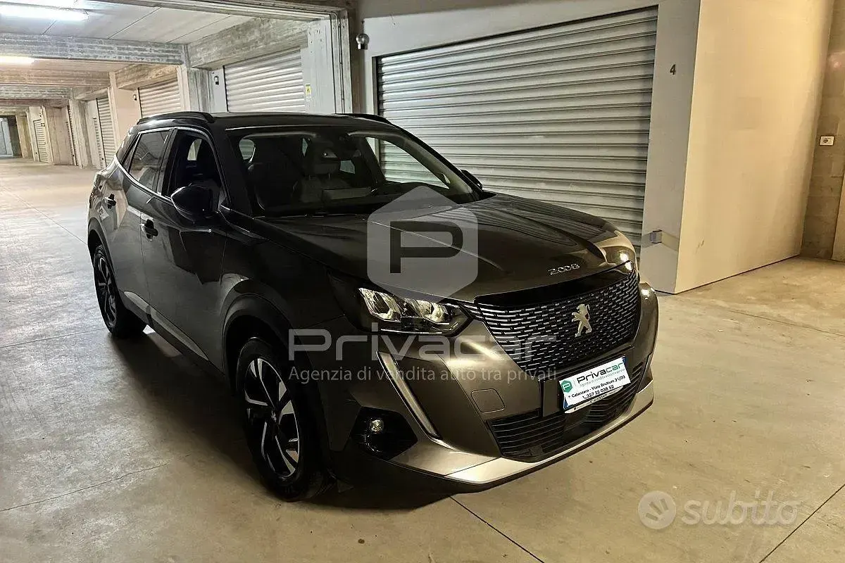 Usata Peugeot 2008 Allure 110 CV (80 kW) 2022 Grigio SUV