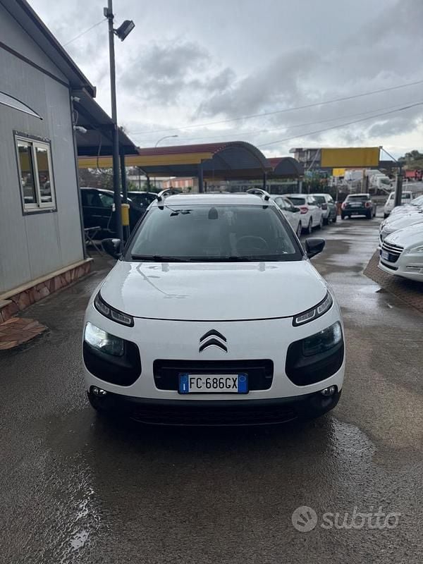 Usata Citroën C4 Cactus Shine 99 CV (72 kW) 2016 Bianco Utilitaria