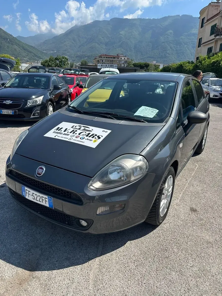 Usata Fiat Punto Street 95 CV (69 kW) 2017 Grigio Utilitaria