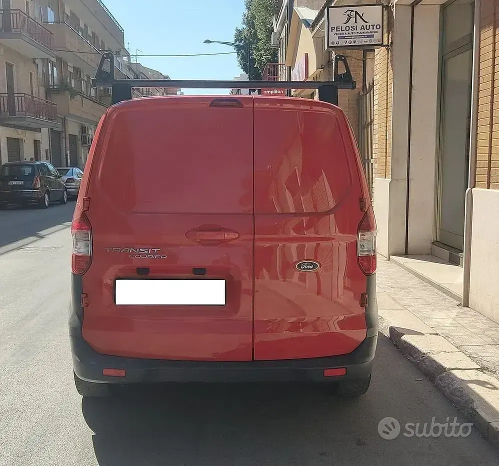 Usata Ford Transit 76 CV (55 kW) 2016 Rosso Furgone