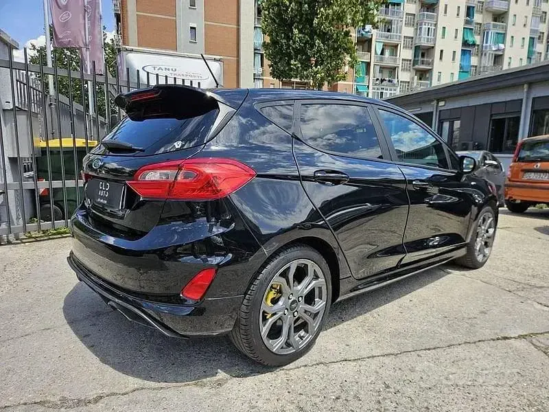 Usata Ford Fiesta ST-Line 86 CV (63 kW) 2018 Nero Utilitaria