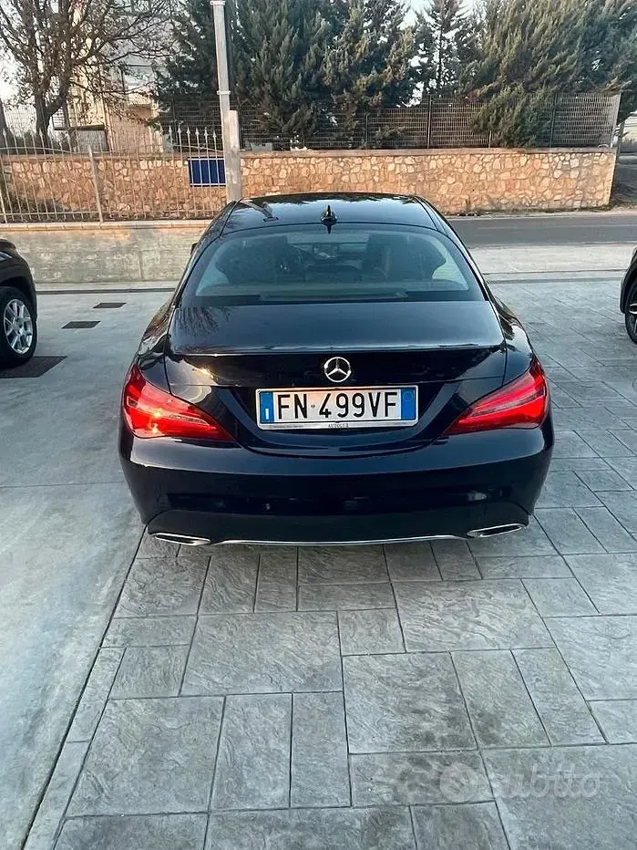 Usata Mercedes CLA200 136 CV (100 kW) 2018 Blu Coupé