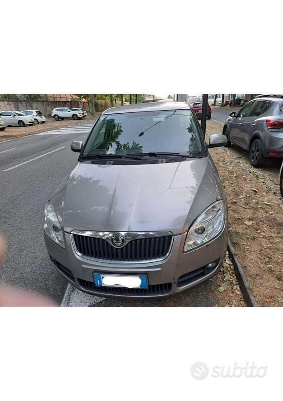 Usata Skoda Fabia 69 CV (50 kW) 2010 Grigio Utilitaria