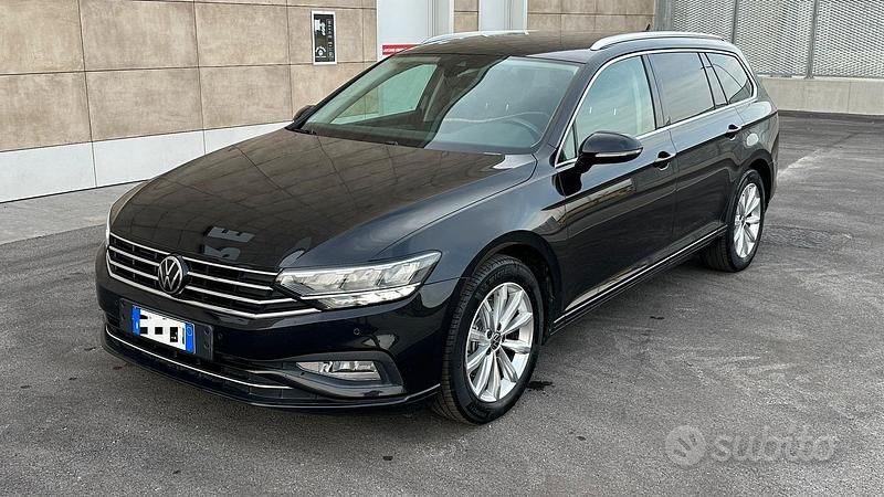 Nero Usata 2022 VW Passat Business Station wagon | 18.800 € (Super prezzo) - Immagine 1/4