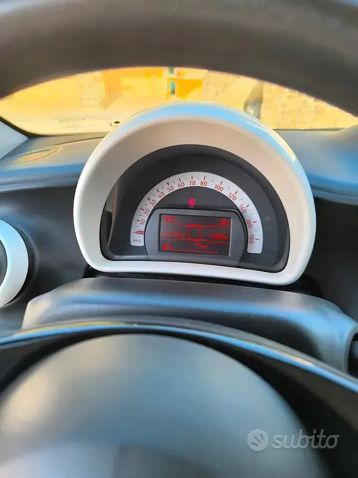 Usata Smart ForFour 71 CV (52 kW) 2017 Bianco Utilitaria