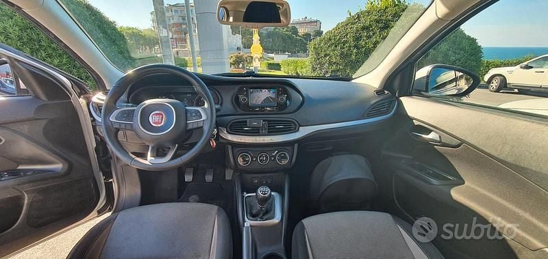 Usata Fiat Tipo 95 CV (69 kW) 2016 Grigio Berlina